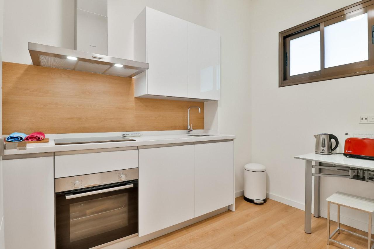 C74 - Marvelous 3 Bedroom Apartment In Historical Malaga Luaran gambar