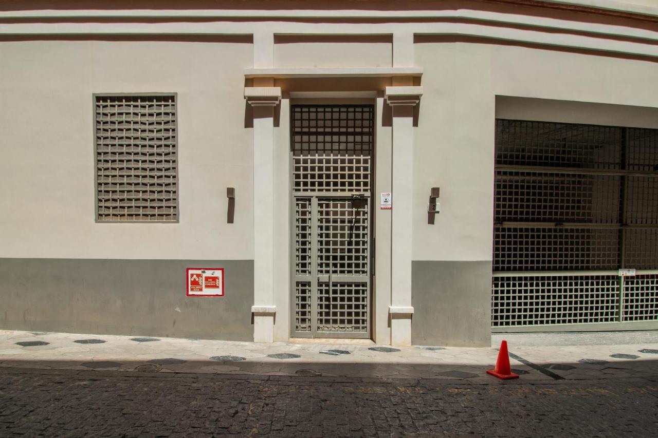 C74 - Marvelous 3 Bedroom Apartment In Historical Malaga Luaran gambar