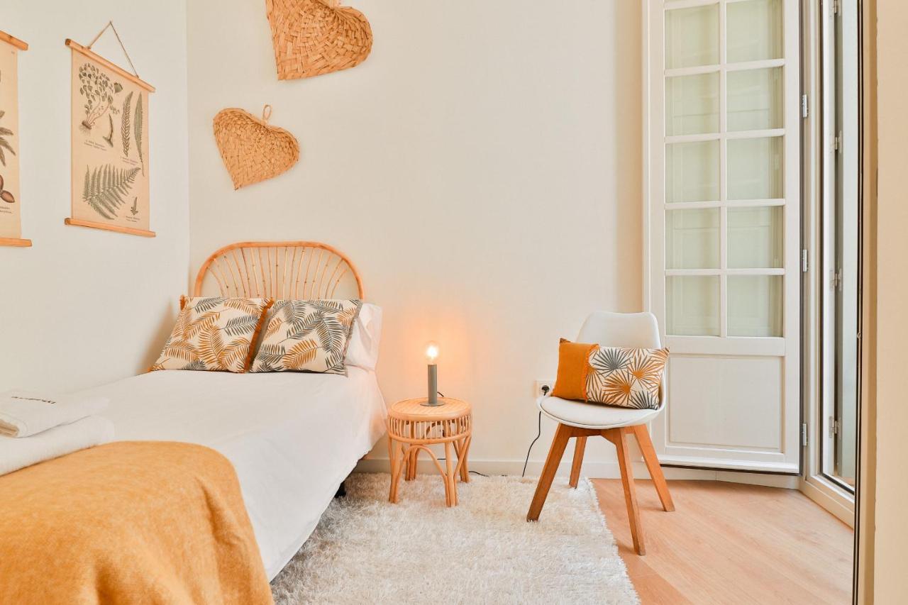 C74 - Marvelous 3 Bedroom Apartment In Historical Malaga Luaran gambar